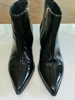 Everlane Black Patent Leather Pointed Toe Ankle Boots, Italian, Sz 7